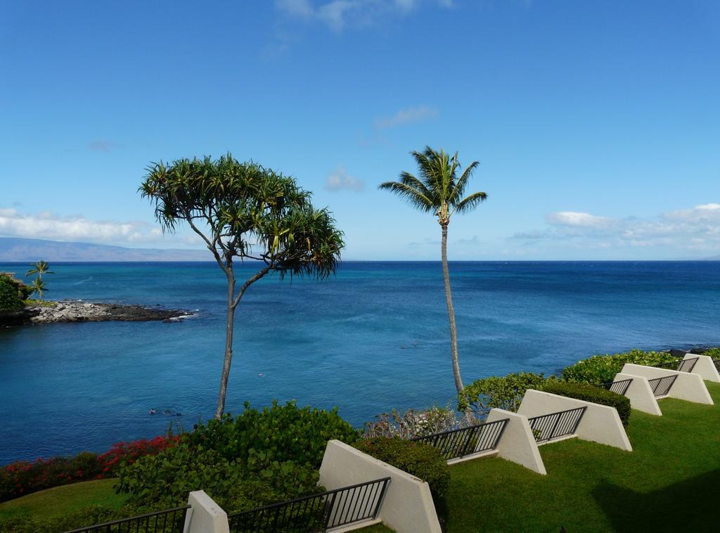 Condos At Napili Point Lahaina Exteriör bild